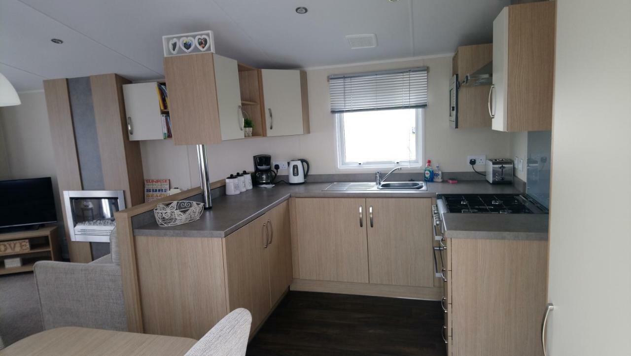 Bude Caravan Caromax - Families And Couples Only Hotel Exterior photo